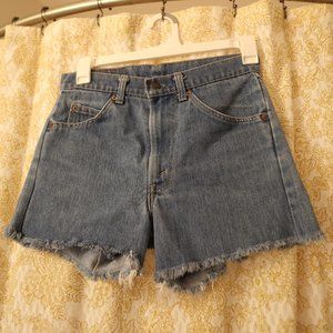 Women's Levi Shorts